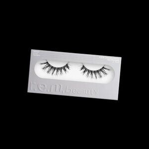 Eyelashes Dream Collection by r.e.m. beauty, Ariana Grande